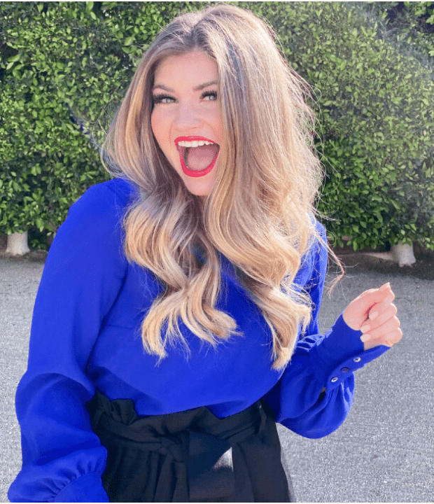 Exemple de photo bio de Haley Burkhead